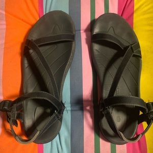 Teva Zirra sandals in GREAT condition!